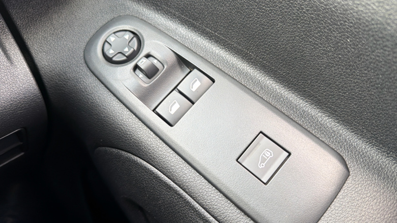 Peugeot Partner Standard Diesel 1.5 BlueHDi 130 Professional Van EAT8